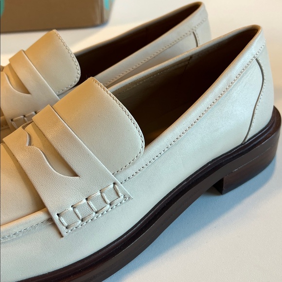 Madewell - 9.5, Beige, Cream Loafers with Brown Soles - Picture 8 of 8
